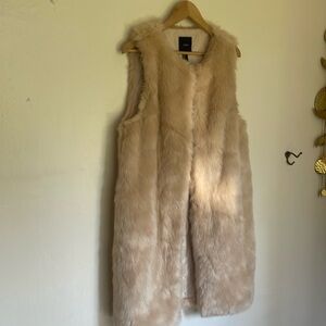 Forever 21 Long Faux Fur Vest size Medium